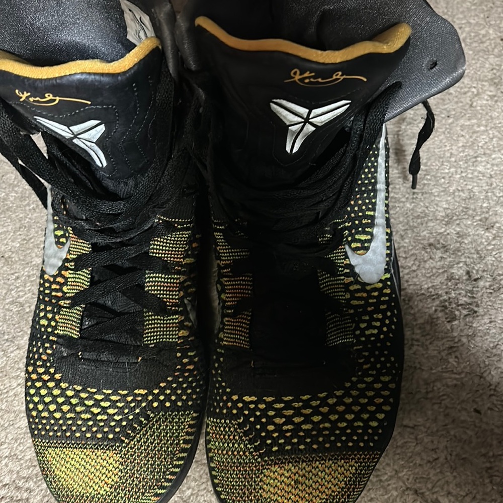 Men’s Kobe size 10 high top